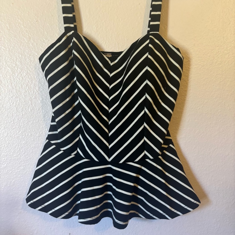Woman’s Black & White Striped Peplum Tank Top Size L NWT